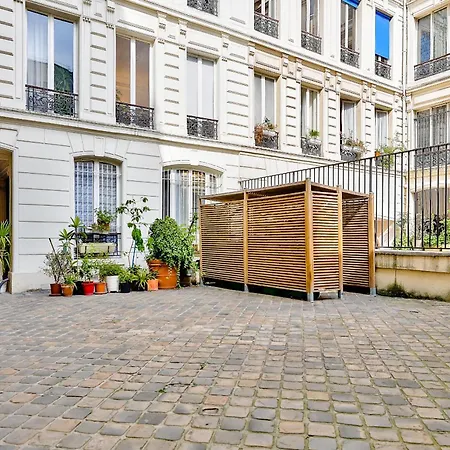 Apartment Urbanflat 09 - Stylish Duplex On Champs-elysees Paris