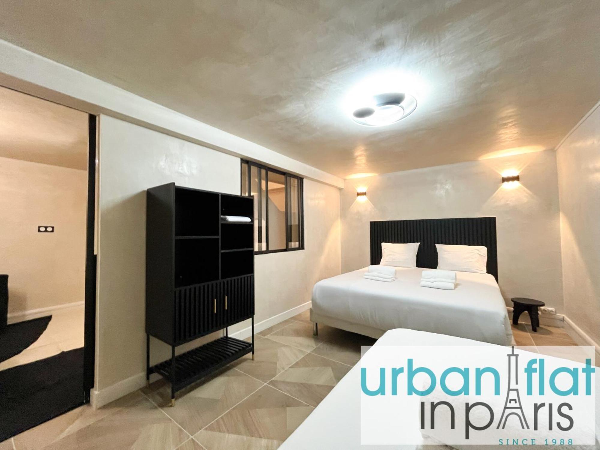 Urbanflat 09 - Stylish Duplex On Champs-elysees Apartment